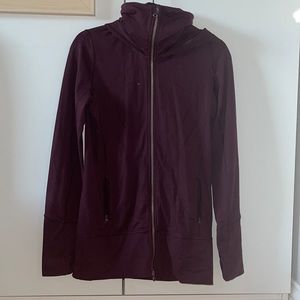 Women’s lululemon athletic jacket thumb holes zip up